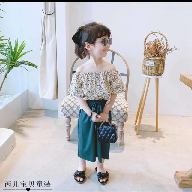 SÉT BỘ BÉ GÁI ÁO HOA PHỐI QUẦN XUÔNG