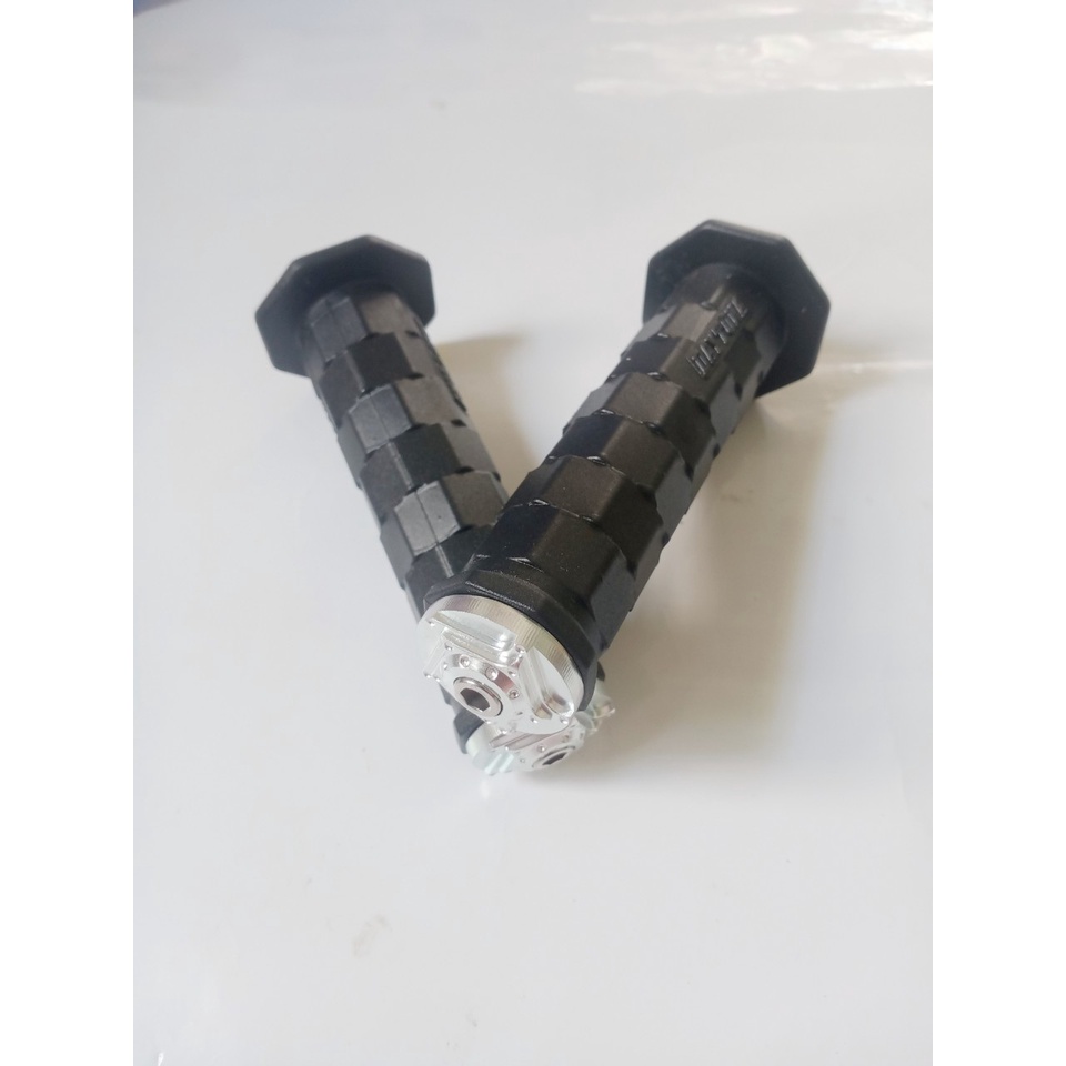 Bao tay Daytona kèm gù nhôm salaya đủ màu.giá 1 cặp.