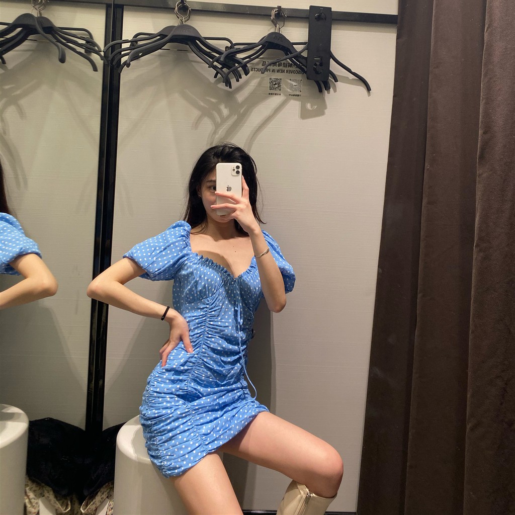 Váy cổ vuông tay phồng trễ vai rút dây nhún bèo ôm body màu xanh dương chấm bi gợi cảm