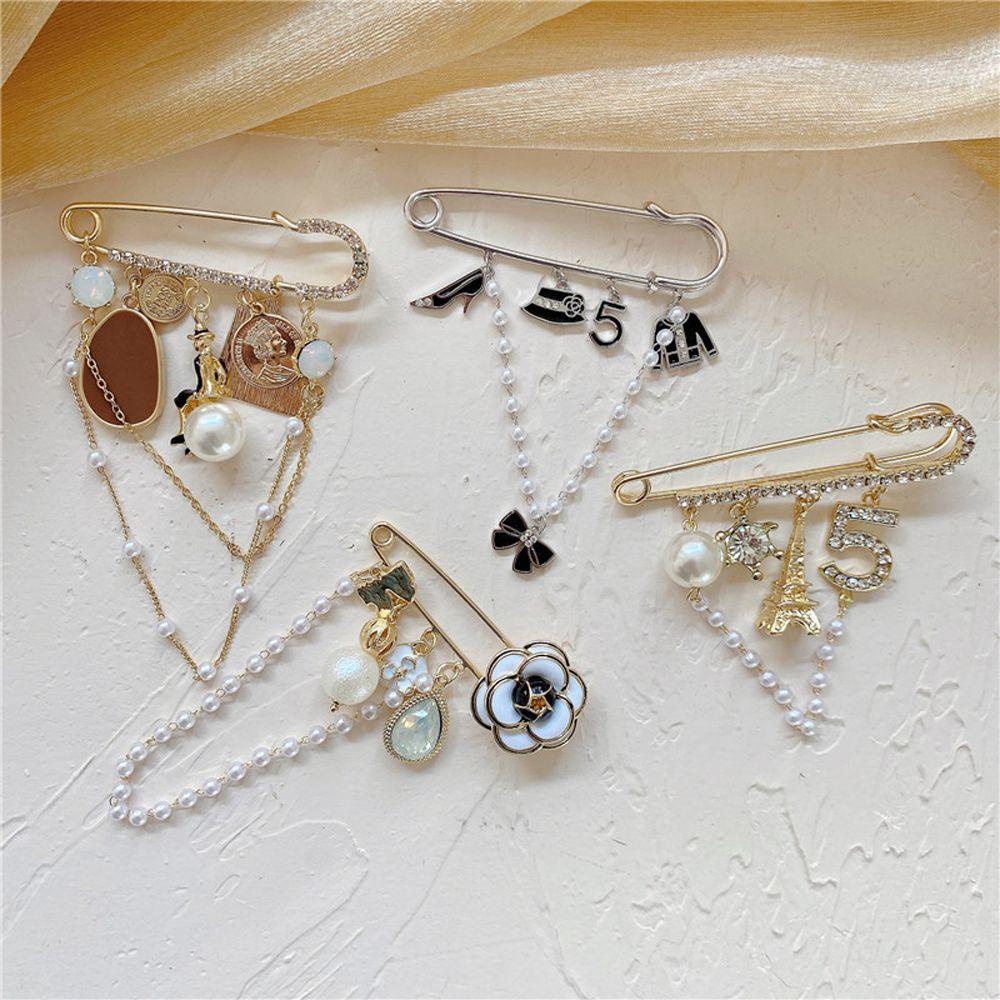 Trâm Cài Áo VANES1 Họa Tiết Bướm Phối Dây Xích Thời Trang Công Sở Cho Nữ|Huy Hiệu Cài Áo Tráng Men Thiết Kế Dễ Thương