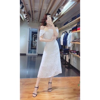 Đầm ren trễ vai