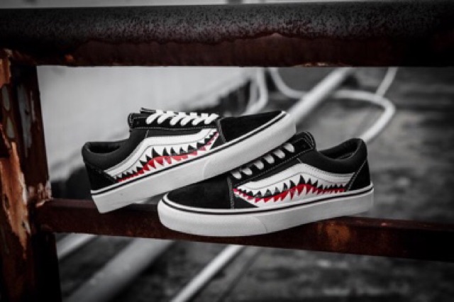 Giày vans răng cá mập old skool bape shark tooth