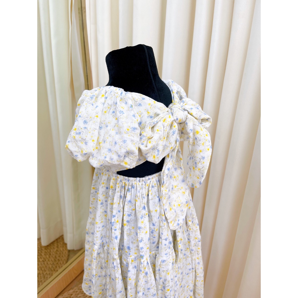 Đầm Tay Chuông Nơ Lưng Màu Trắng Họa Tiết Hoa Nhí Cam Cho Bé Gái 9kg-46kg SoraChan - M140, M141