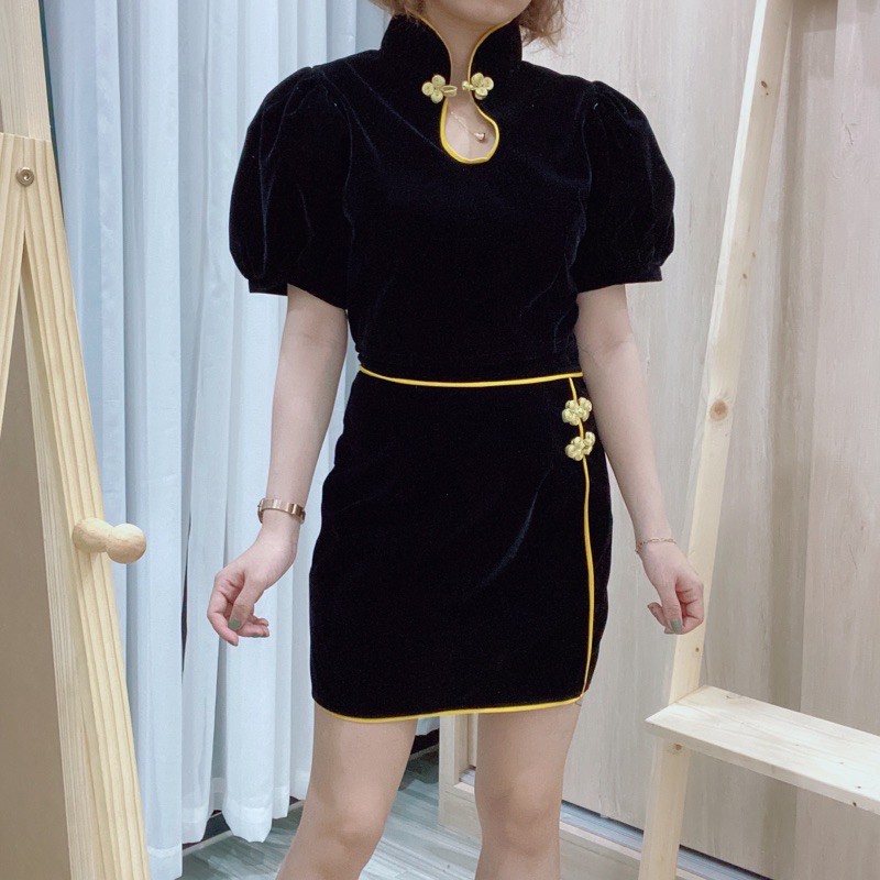SET CROPTOP NHUNG ĐỎ CỔ TÀU VIỀN VÀNG [ ảnh thật shop tự chụp ] chất đẹp hàng chuẩn Shop | BigBuy360 - bigbuy360.vn