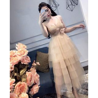 Đầm 2 dây 7 tầng đính hoa eo_ hàng thiết kế