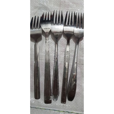 Bộ nĩa  inox 5 cái hoa văn rất đẹp , hàng nhật bãi , rất dầy , không rĩ sét