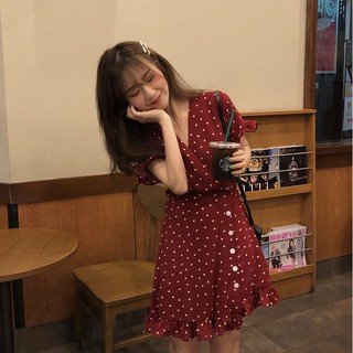 Đầm đỏ họa tiết trái tim