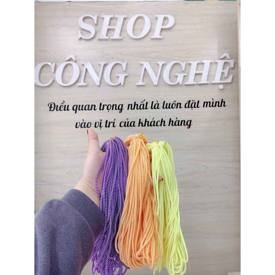 Dây quấn 2 màu bảo vệ cáp sạc và tai nghe điện thoại đẹp