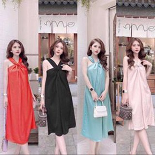 Váy yếm xoắn ngực