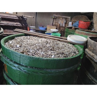 1 Lít nước  mắm nhĩ cá cơm nhà làm