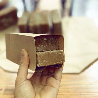 Đường mía thô NOOM! (2 bánh)