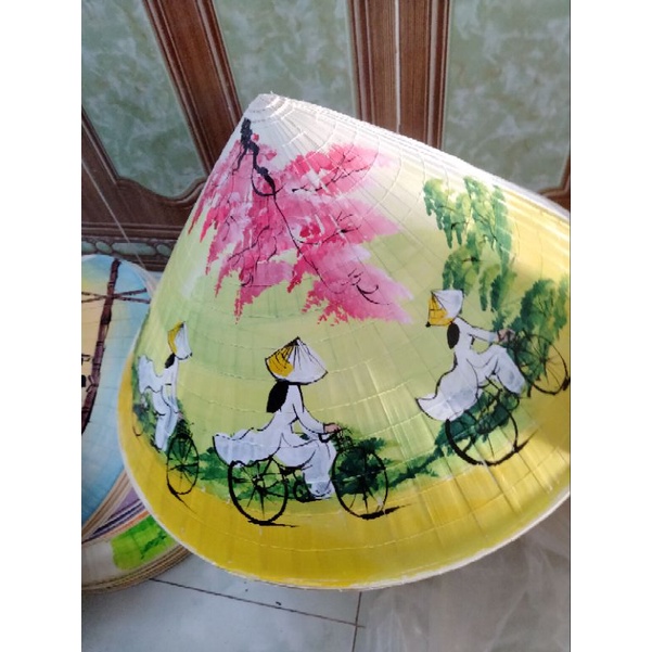 Sỉ nón lá vẽ tranh