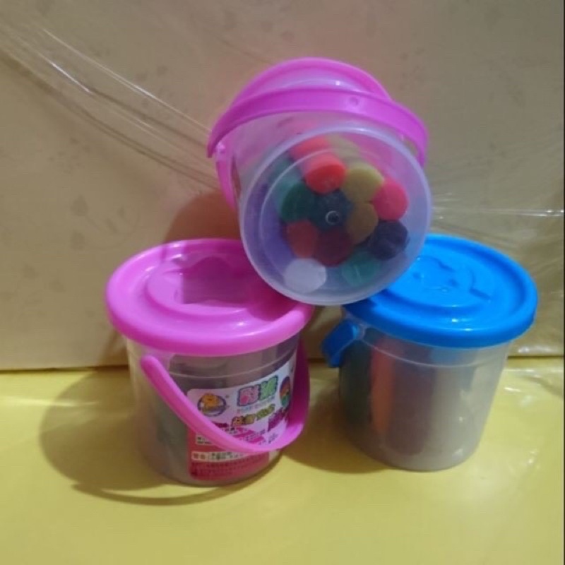 Đất nặn 12 màu