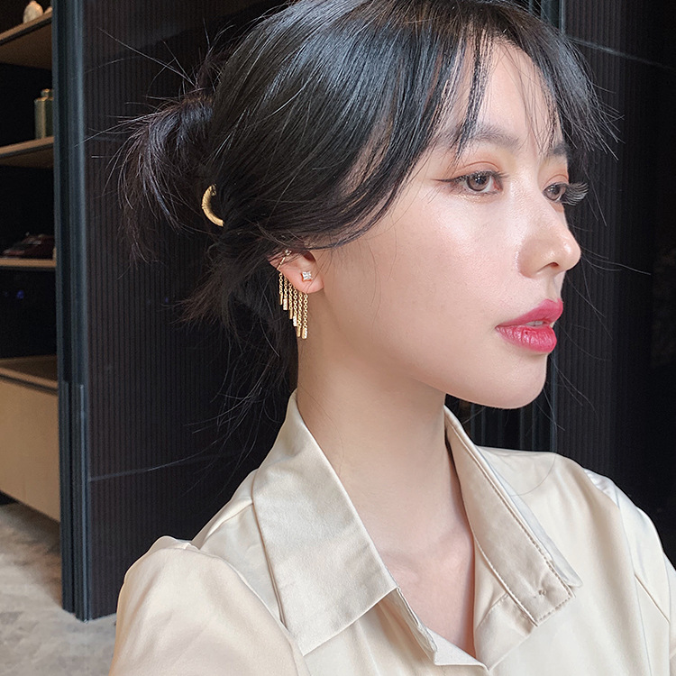 Bông tai dáng dài kiểu dáng độc đáo dành cho nữ