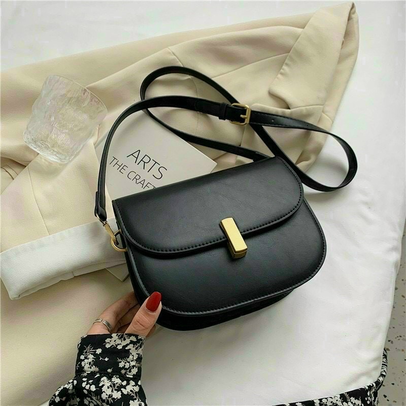 Túi Đeo Chéo Khoá Kèm Dây Đeo Vai Tết Cực Xinh ( Mã KB157)
