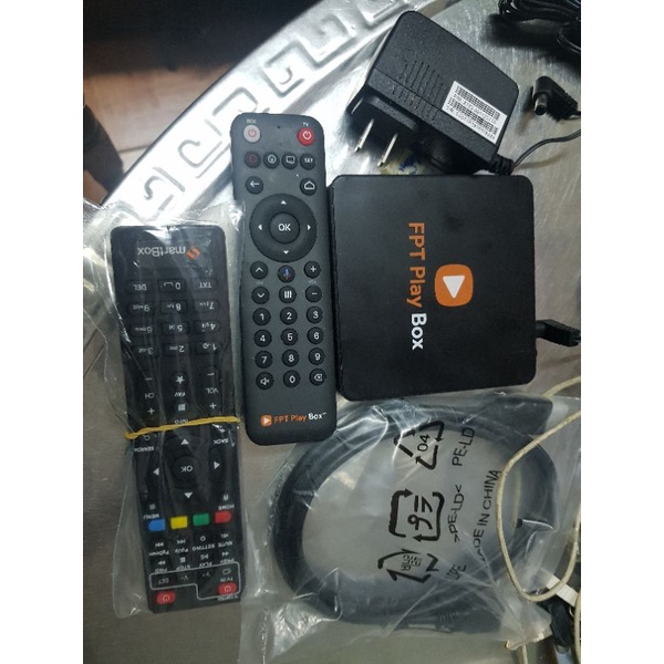 Hộp smartbox FPT đời cao 2018 xài romot thường hoặc romot giọng nói zin hãng