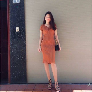 Váy len body