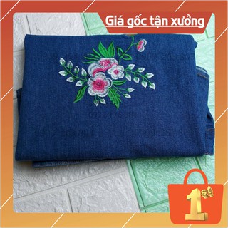 Váy chống nắng jean thêu hoa văn thời trang