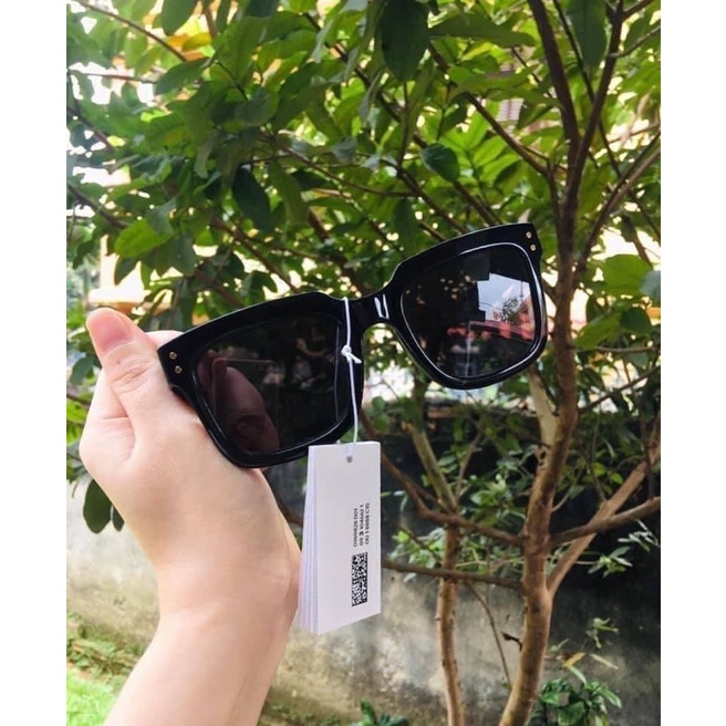 kính chống tia UV H&M