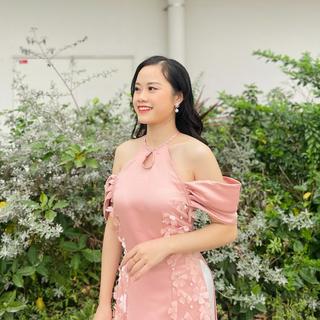 Trang Lily Áo Dài