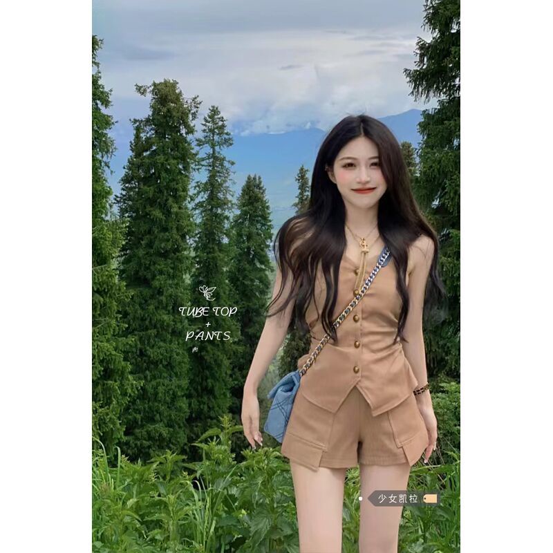 Set áo không tay dây cổ và quần ngắn thời trang mùa hè phong cách đường phố Mỹ 2022 có bán lẻ