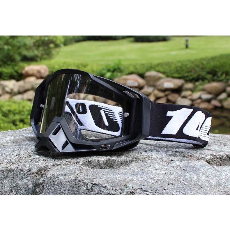 Kính Bảo Hộ 100% An Toàn Khi Lái Xe Mô Tô