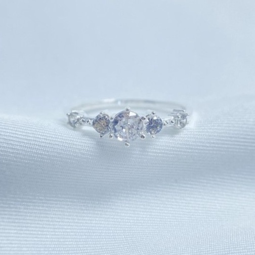 Nhẫn Bạc nữ đính 5 đá sang trọng Evasilver, chuẩn nhẫn bạc ta mảnh mai nữ tính - Trang sức bạc Evasilver