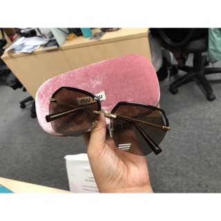 Kính miu miu xinh