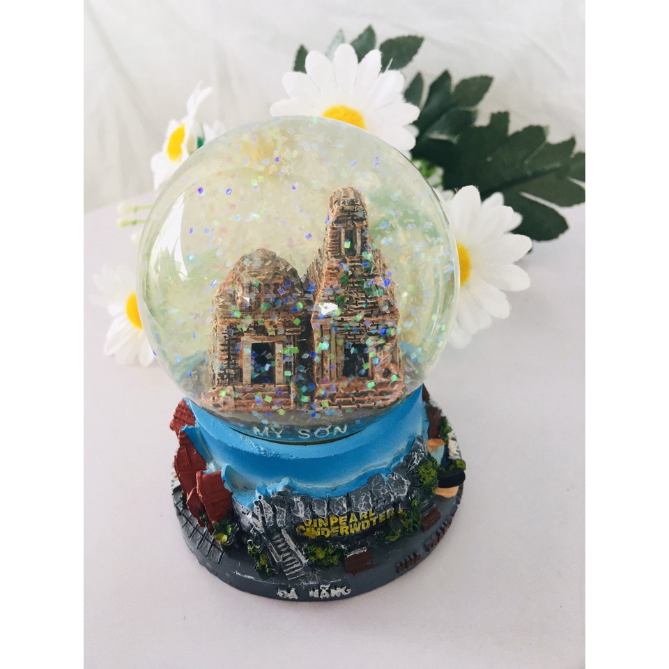 Quả Cầu Tuyết/ Icon Gỗ Khắc Hình Địa Danh Đà Nẵng/ Hội An/Dùng Để Trang Trí Nhà Cửa, Phòng Khách Hoặc Làm Quà Tặng