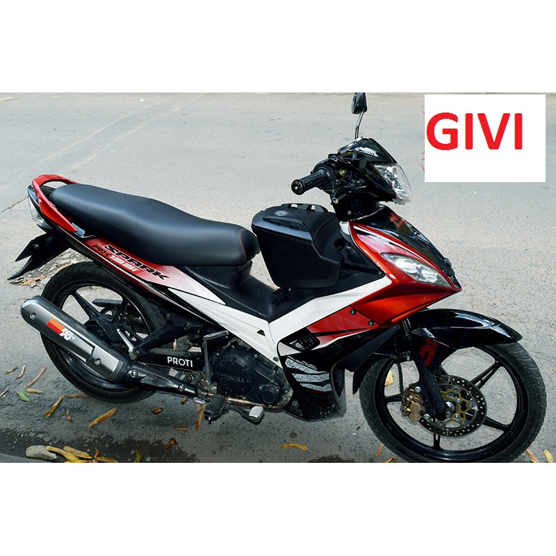 THÙNG GIỮA EXCITER 150 GIVI G10N KÈM PÁT GẮN CHÍNH HÃNG BẢO HÀNH 2 NĂM