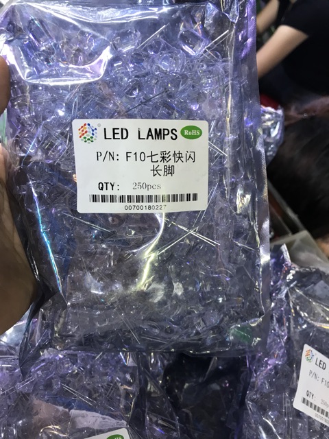 Led 7 mầu phi 10 ( 250 con )