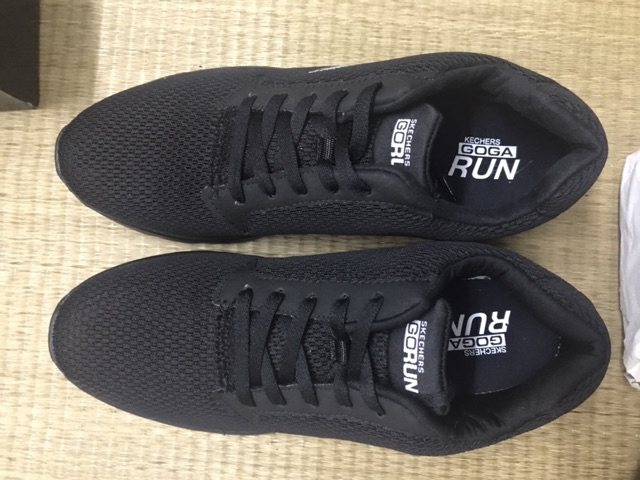 Giày sneakers Skechers màu ĐEN