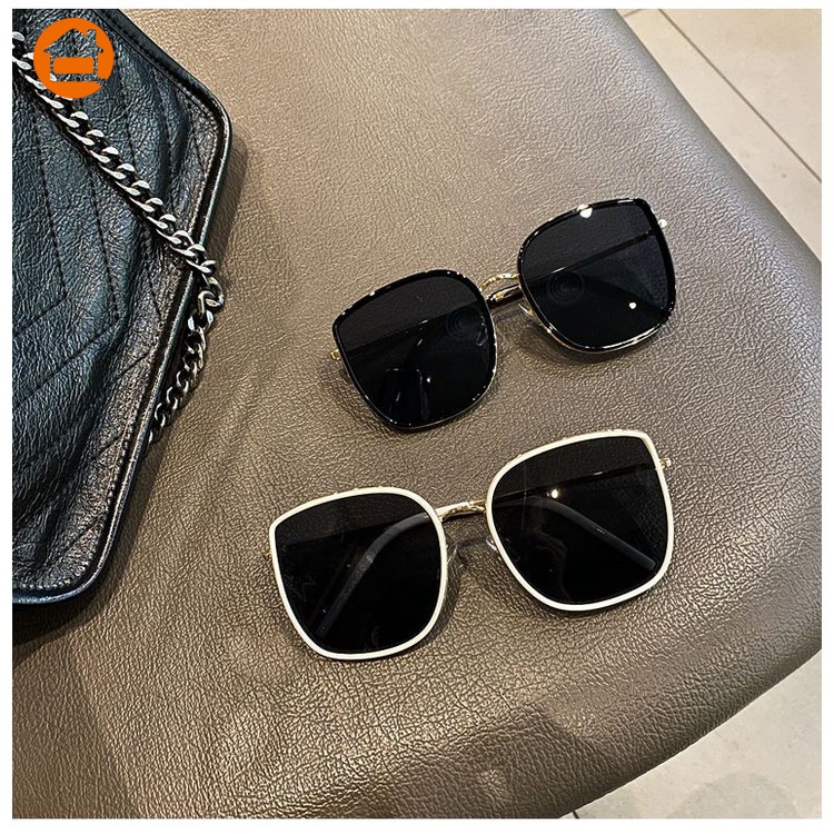 Kính Râm Gọng Kim Loại Dáng Vuông Chống Tia Uv Thời Trang Cho Nữ