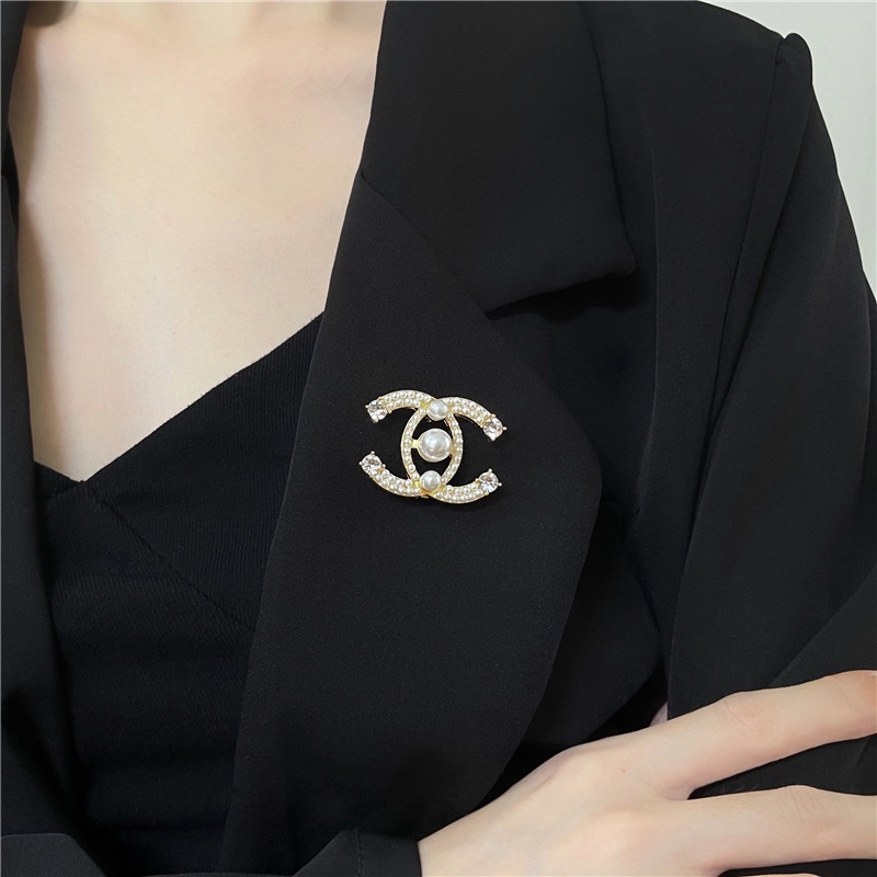 [JUNG/Jung Accessories] Ghim/kim cài áo 2 chữ C ngược phong cách Hàn Quốc