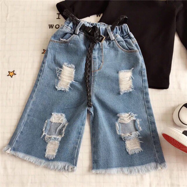 ✚✺2021 (Order) - có bán rời kèm ảnh thật Set áo thun cổ chocker + quần bò rách ống loe thắt lưng cho bé yêu