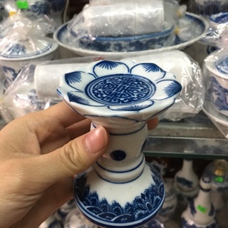 Chân để nến (phụ kiện đồ thờ)