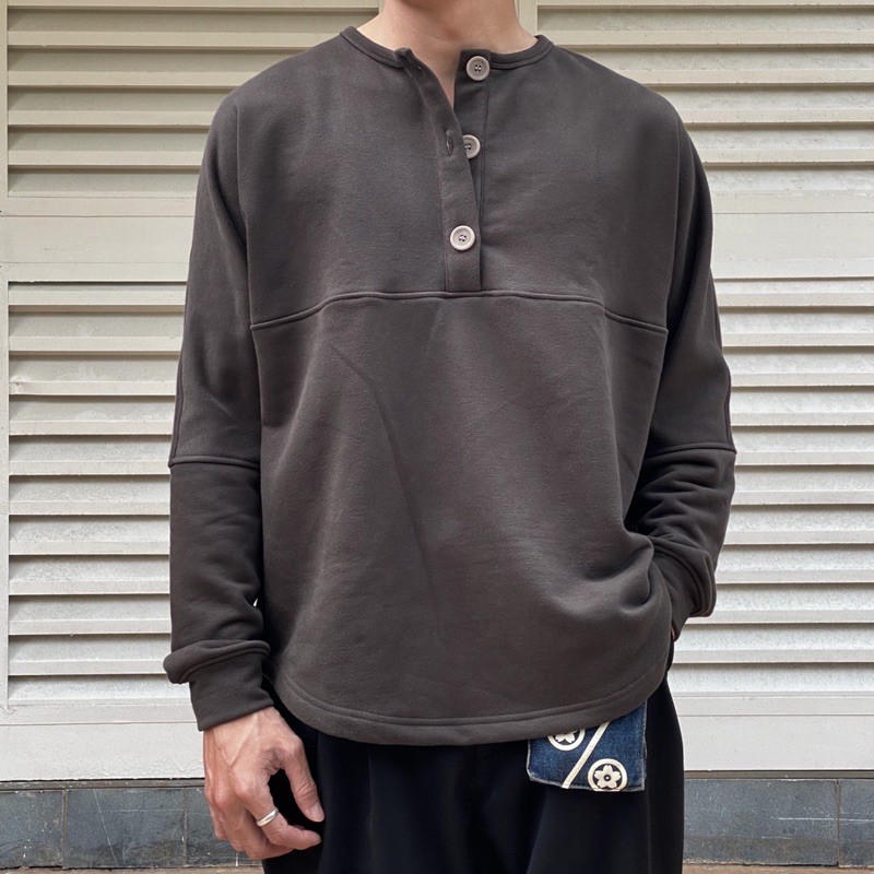 HENLEY LONGSLEEVES “Ebony”