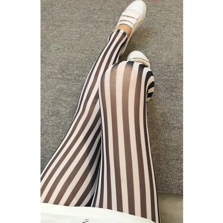 Quần Legging Thun Lạnh In Họa Tiết Kẻ Sọc Cá Tính Quần Thun Ôm Sọc Trắng Đen Cho Đôi Chân Thon Dài
