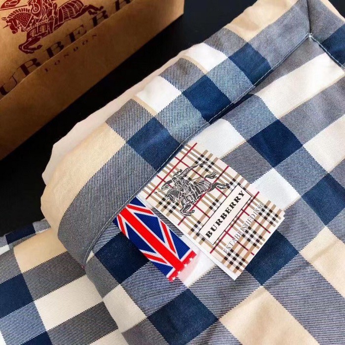 Chăn đũi Burberry