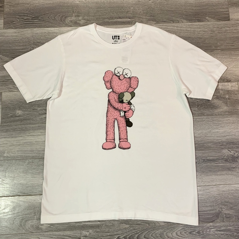 Áo Thun UNIQLO KAWS x UNIQLO Tay Ngắn Họa Tiết Sesame Street Dễ Thương Cho Cặp Đôi