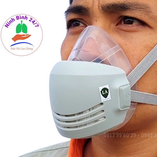 Khẩu trang chống bụi mịn nhà máy Strong ST-AX gọn nhẹ dễ sử dụng và có tặng kèm bông lọc