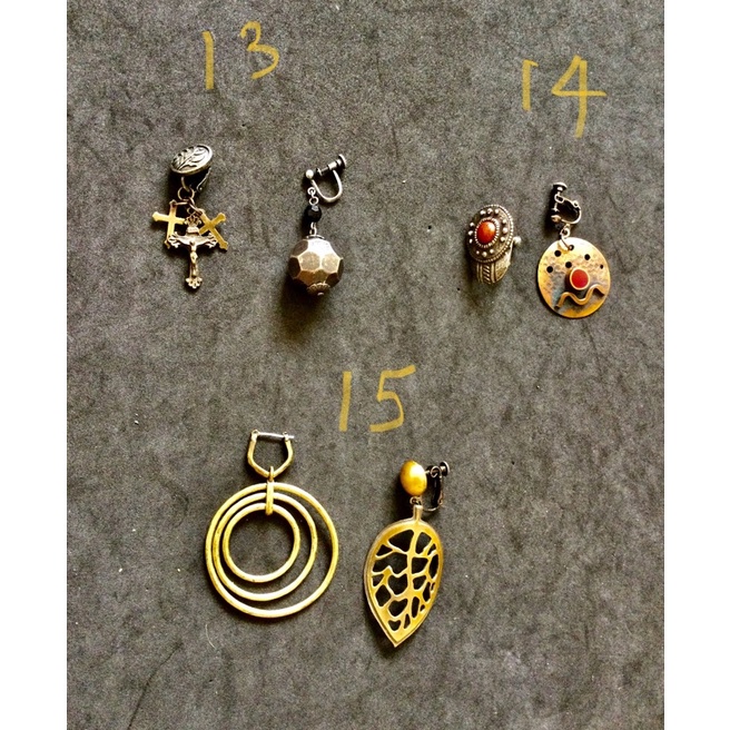 Khuyên tai vintage màu đồng đen đẹp, cá tính