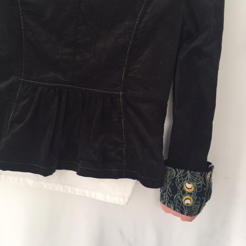 Blazer Nhat  Nhung tăm xịn xò