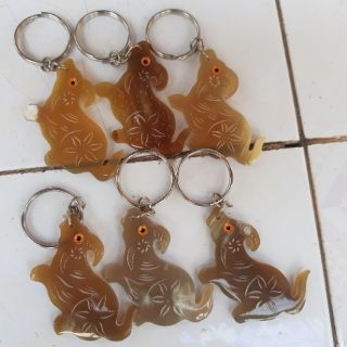 Móc khóa sừng chạm khắc hình con trâu