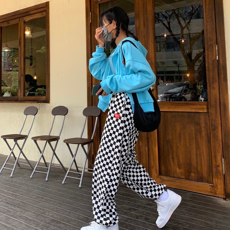 Quần dài rút dây IELGY ống rộng kẻ sọc caro màu trắng đen thời trang cho nữ