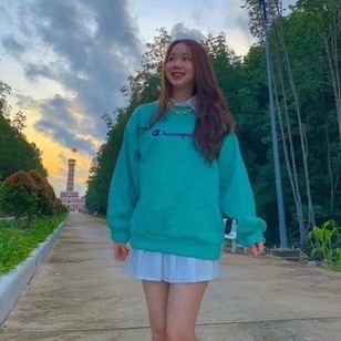 Áo nỉ cổ tròn Champion sweater T