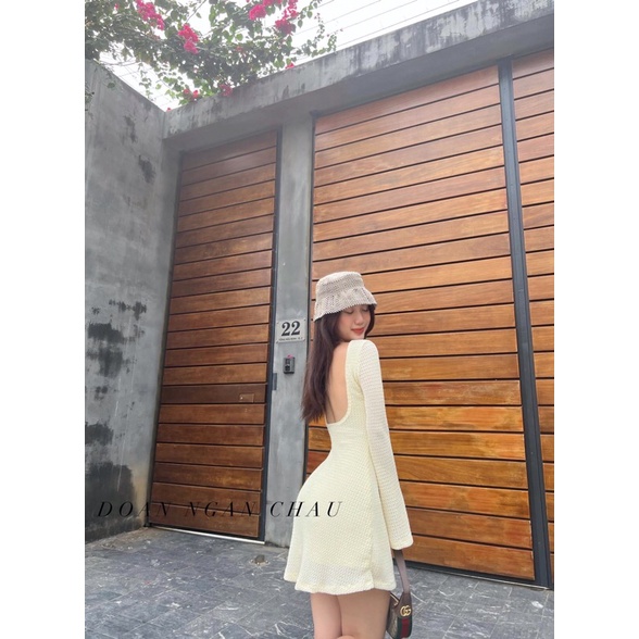 Đầm xoè tay loe hở lưng