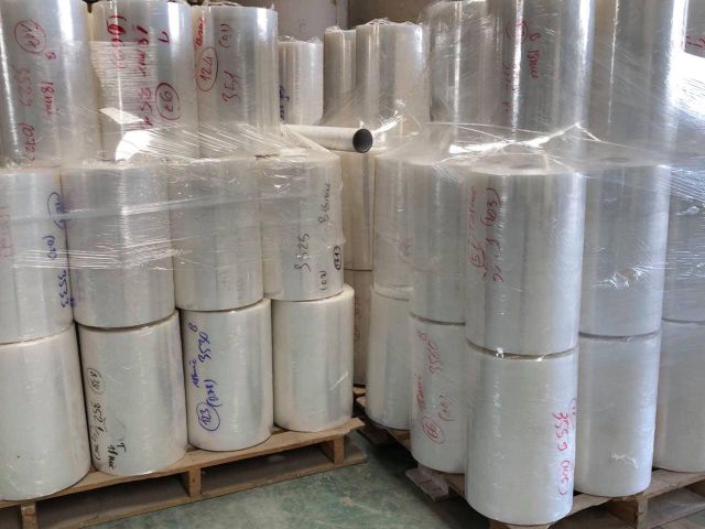 Màng cuốn PE khổ 50cm 1kg8, 3kg3