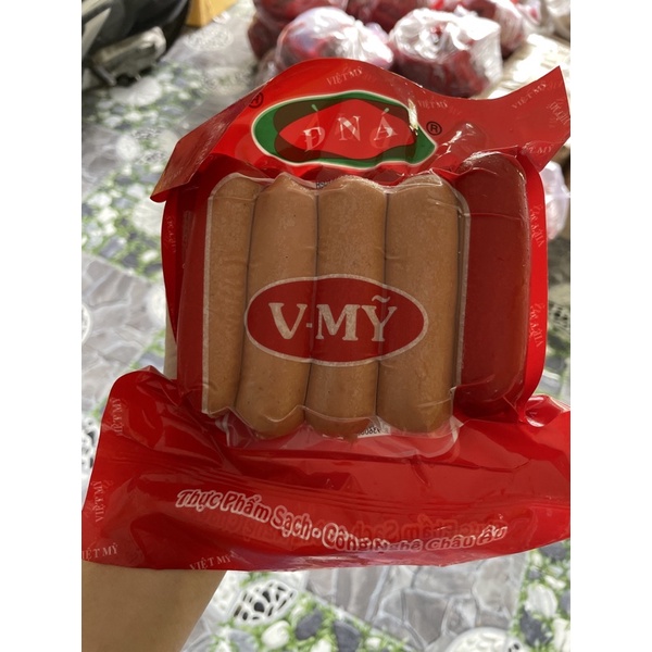 Xúc xích xông khói ĐNA 500gr/10 cây (bao bì mới)