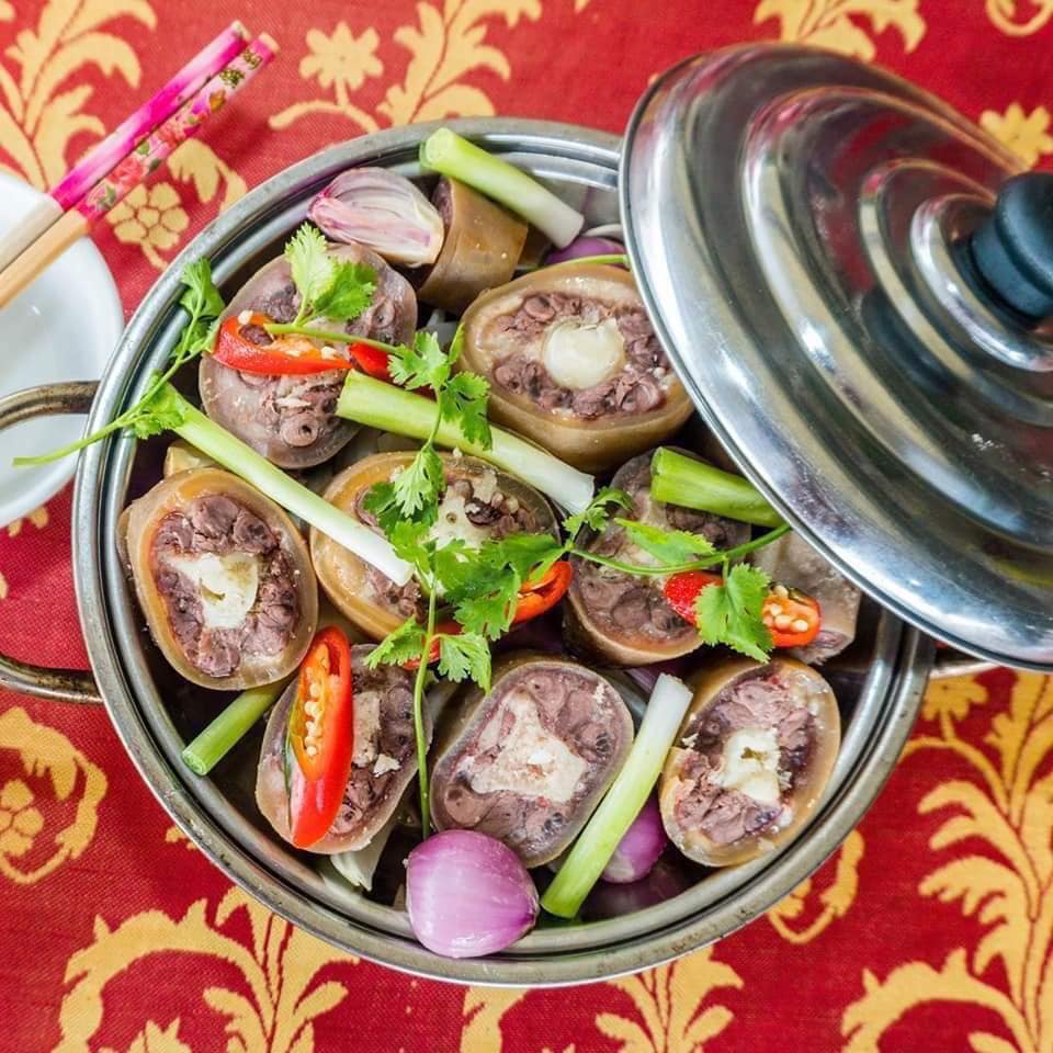 Đuôi Bò Cắt Khúc Làm Sạch Khay 1kg, Đã Sơ Chế Sạch Sẽ Chế Biến Vô Cùng Tiện Lợi, Lẩu Đuôi Bò, Đuôi Bò Hầm Thuốc Bắc
